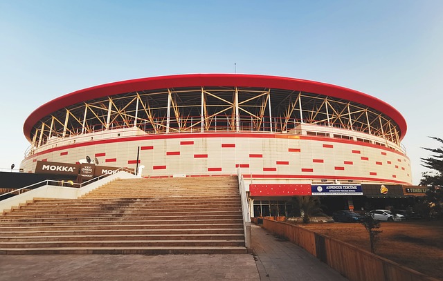 沙特豪門利雅得青年人官宣前申花外援伊哈洛加盟球隊 簽約至2023年6月.