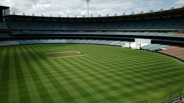 08／09賽季巴塞羅那亦或22／23賽季曼城？哪支瓜迪奧拉率領的三冠王更出色？.